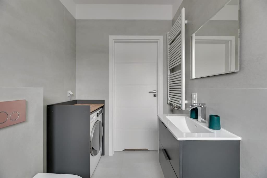 Studio Sw Piotra W Gdyni By Grand Apartments Gdynia Dış mekan fotoğraf